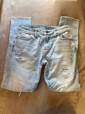 American Eagle Outfitters Light Blue Distressed Skinny Jeans